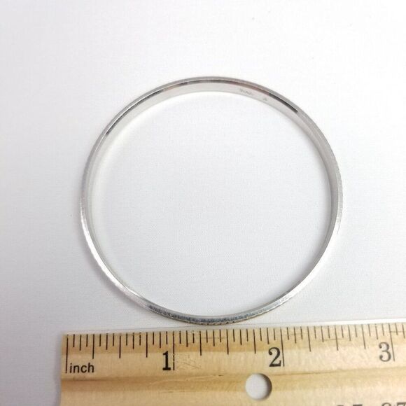 Vintage Crown Trifari Silver Tone Round Bangle Bracelet, Textured Design, Estate - Picture 4 of 6